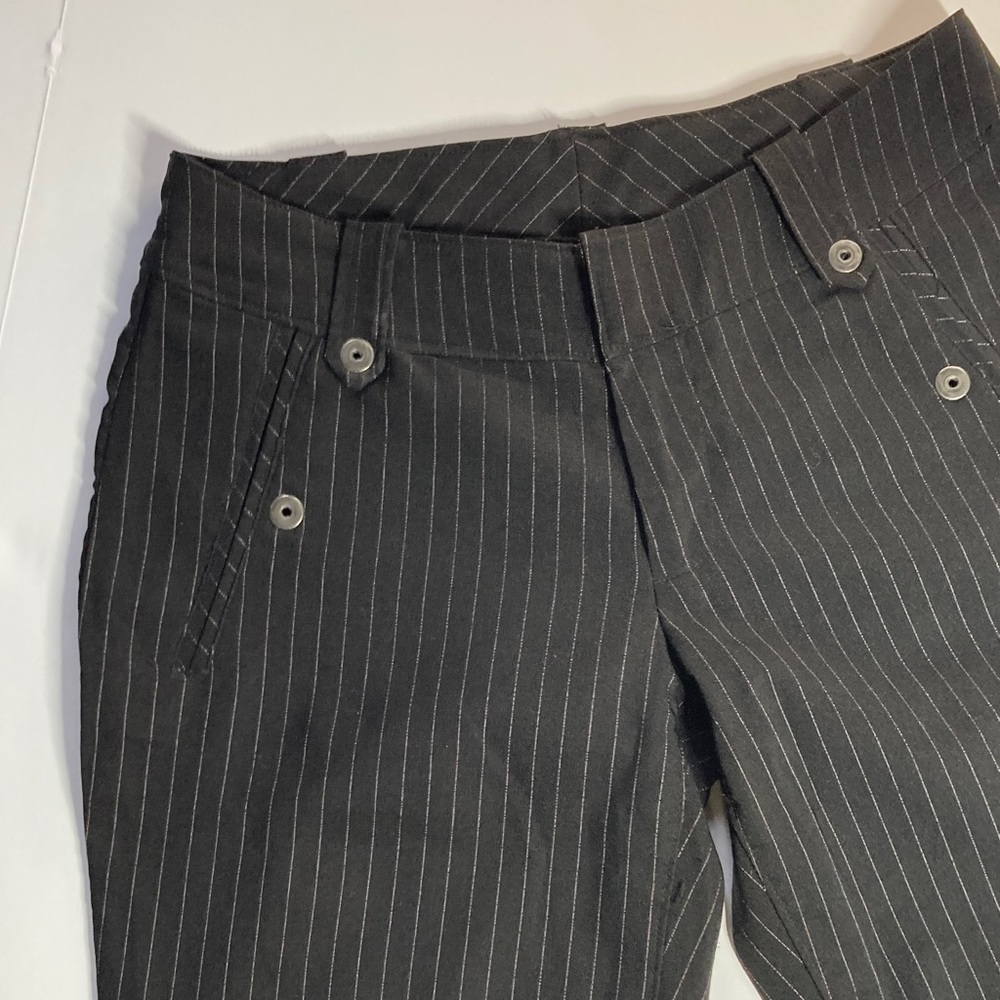 Vintage Y2K Low Rise Black Pinstripe Stretch Bermuda Suit Shorts inseam 13"